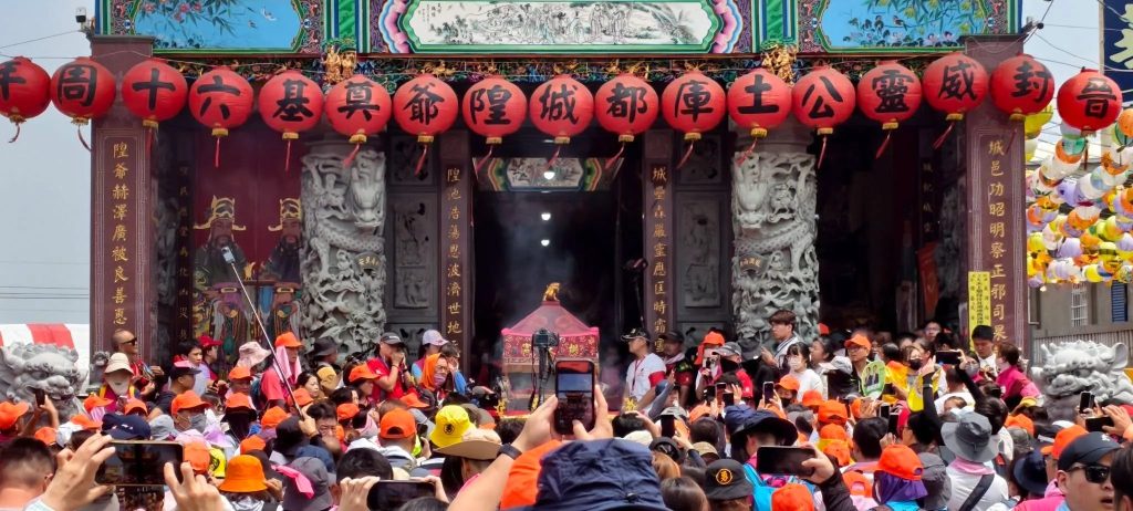信仰、故事與流量的奇蹟交會：白沙屯媽祖進香，行銷人必懂的台灣最大的宗教活動戰國策集團