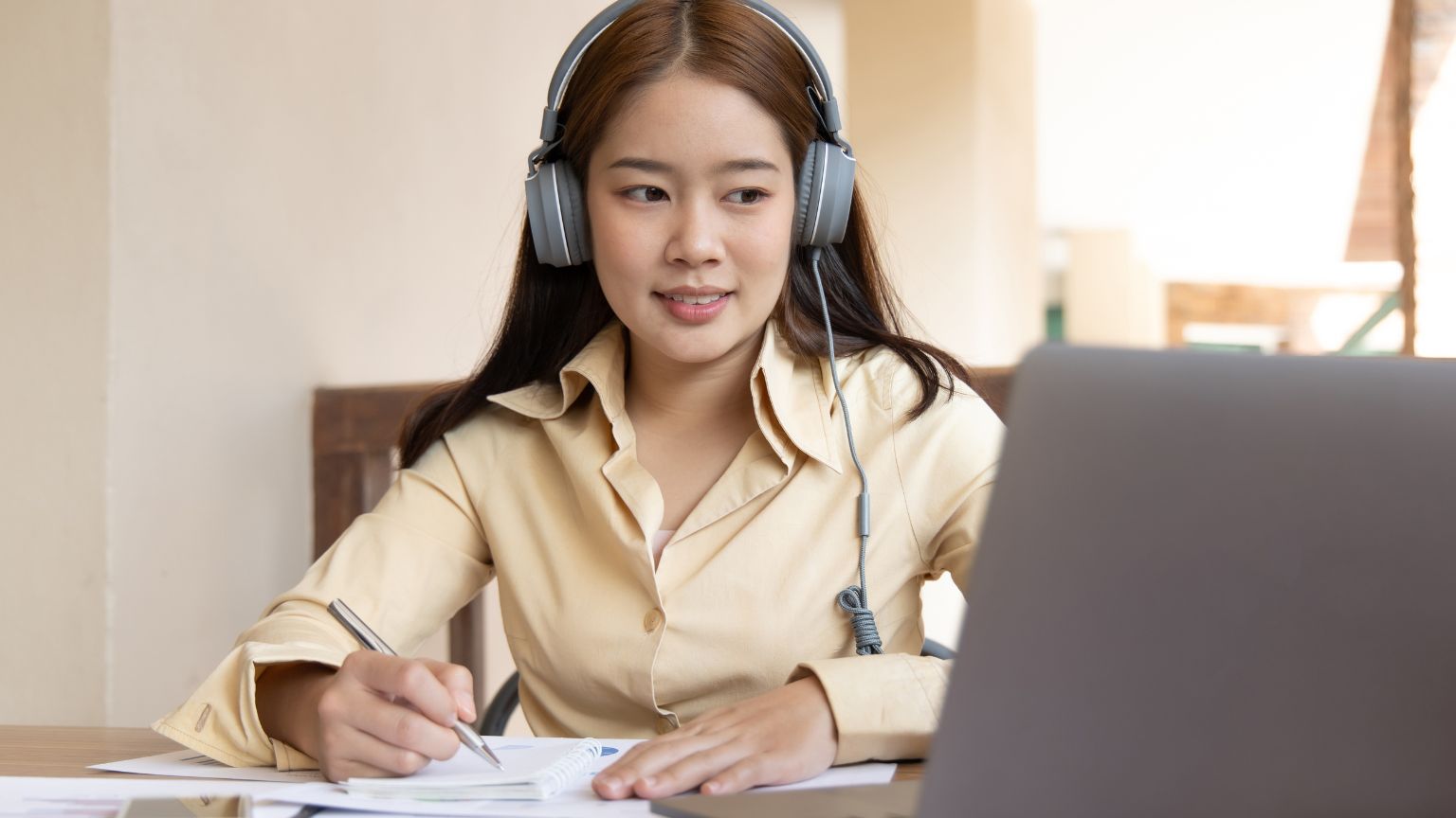 戰國策集團網路創業 PTT 精華整理:網友成功與失敗經驗談 網路創業課程推薦:5 大線上課程平台比較戰國策集團