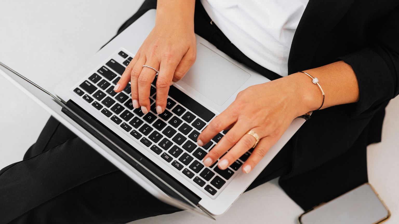 戰國策集團網路創業完整指南:2026 年最熱門的 10 種商業模式 網路創業完整指南:2026 年最熱門的 10 種商業模式戰國策集團