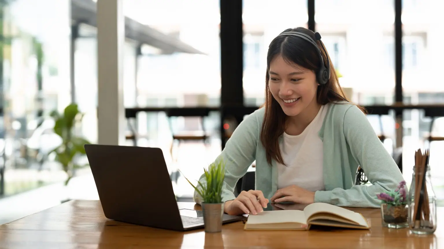 戰國策集團網路創業 PTT 精華整理:網友成功與失敗經驗談 網路創業課程推薦:5 大線上課程平台比較戰國策集團