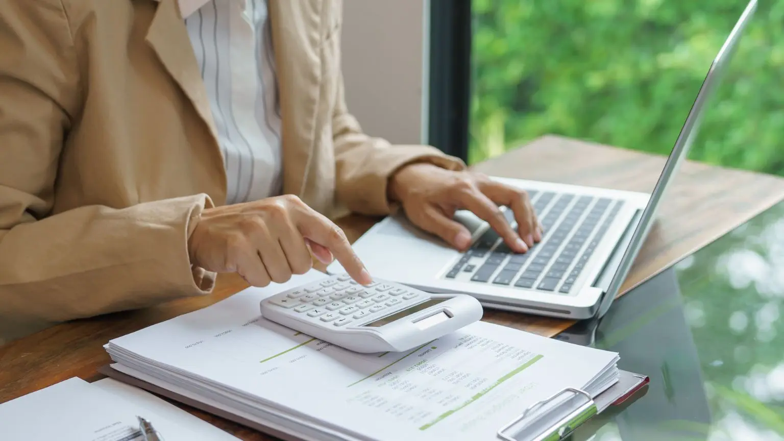 網路加盟創業指南：低風險開始你的網路事業戰國策集團