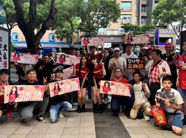 戰國策啦啦隊活動代言/一日店長服務戰國策集團