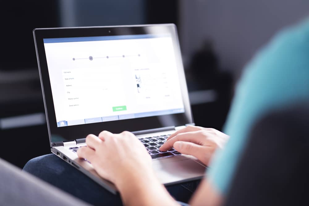 公司登記流程完整教學：線上與臨櫃辦理差在哪？戰國策集團