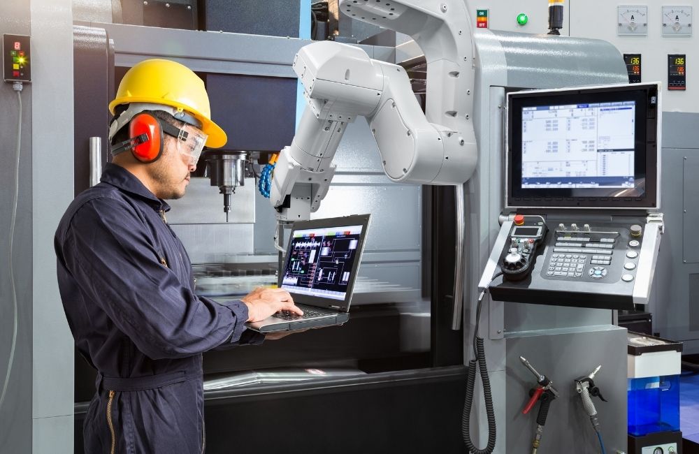 2026智慧工廠解決方案成本與價格解析｜CTO評估框架與TCO模型戰國策集團